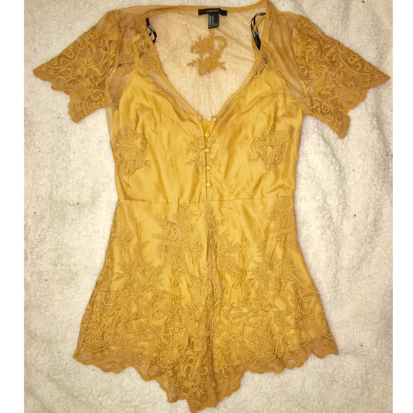 SMALL FOREVER 21 LACE ROMPER - Picture 3 of 5